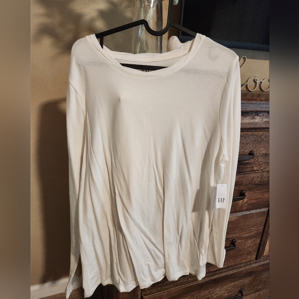 Gap Tee